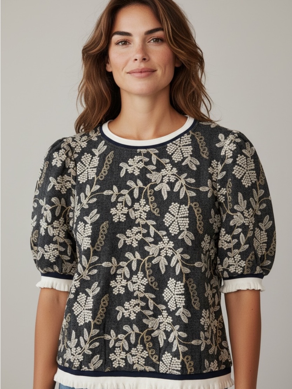 VOY Black Floral Puff-Sleeve Knit Sweater with Cream Trim